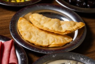 Kahvaltılıklar Peynirli Çiğ Börek (4 Adet)